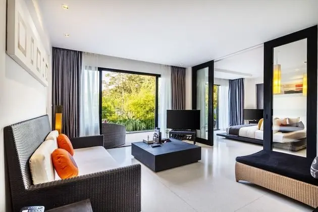 The Sky Jacuzzi Suite