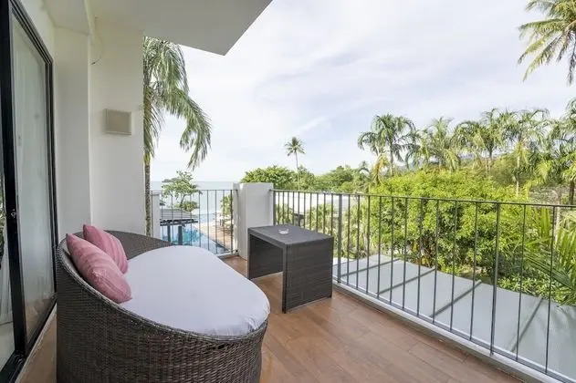 The Sky Jacuzzi Suite