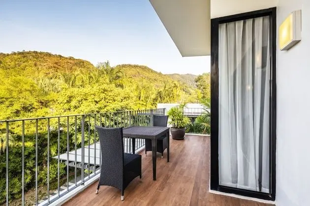 The Sky Jacuzzi Suite