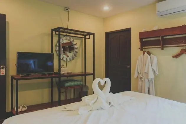 Standard Double Room with Shared Bathroom