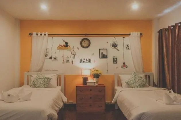 Standard Twin Room with Shared Bathroom