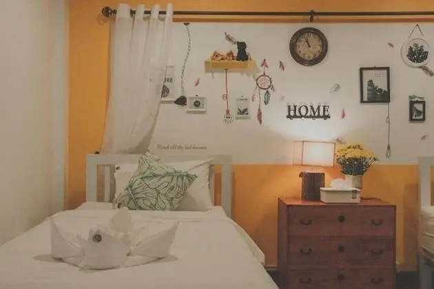 Standard Twin Room with Shared Bathroom