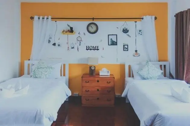 Standard Twin Room with Shared Bathroom
