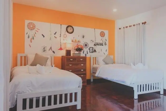Standard Twin Room with Shared Bathroom