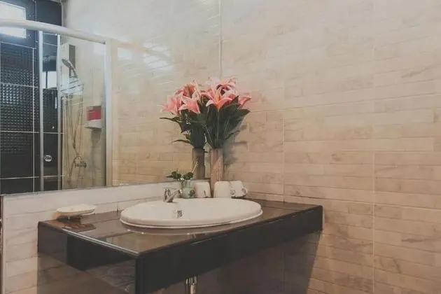 Standard Twin Room with Shared Bathroom
