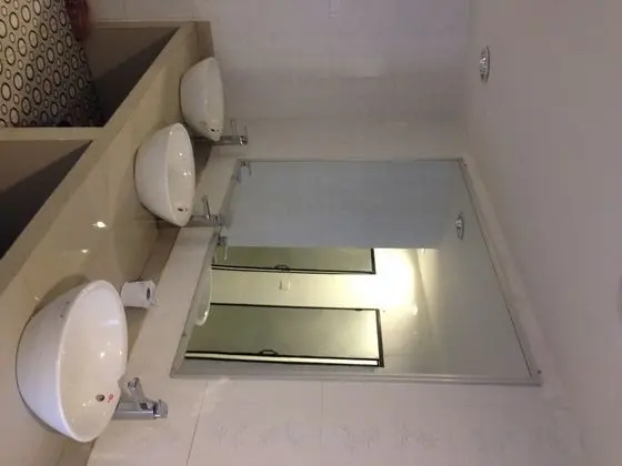 10 Bed,12 Bed Mixed Dorm (shared bathroom)