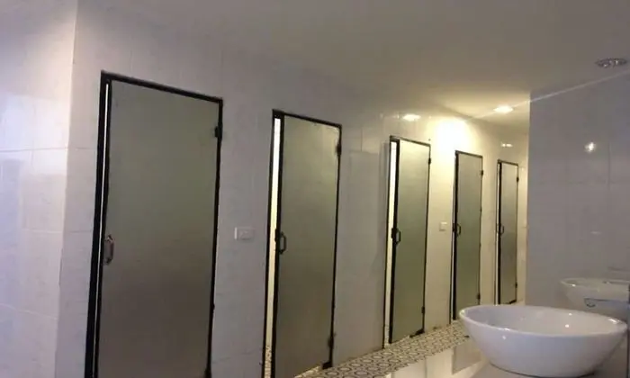 10 Bed,12 Bed Mixed Dorm (shared bathroom)