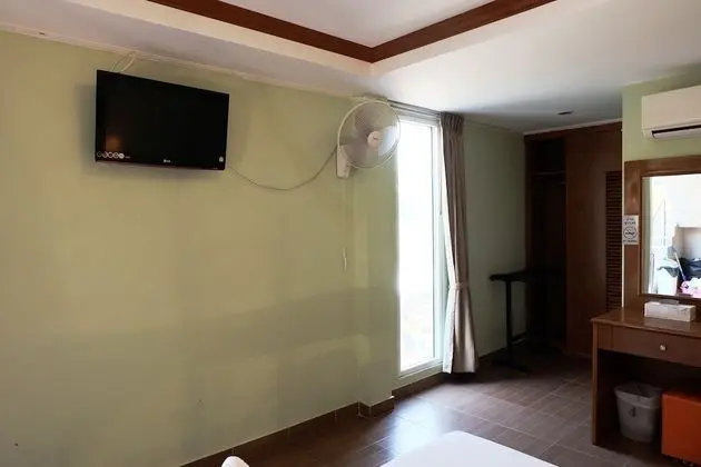1 Double Bed Room