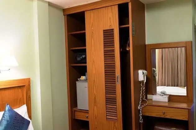 Quad Room