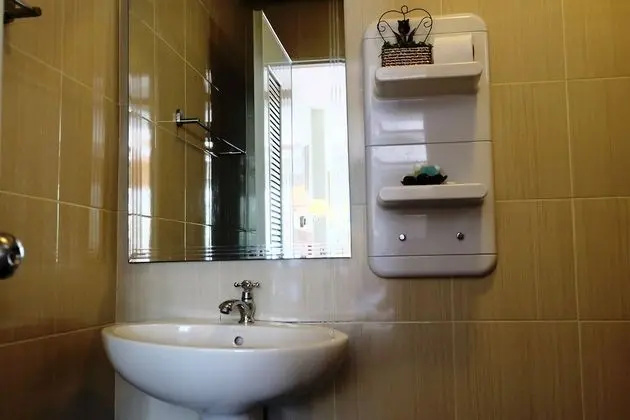Quad Room