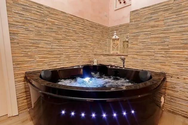 Deluxe Tek Büyük Yataklı Oda, Jakuzi