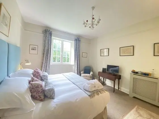 Tek Büyük veya İki Ayrı Yataklı Oda (Bedroom 3)