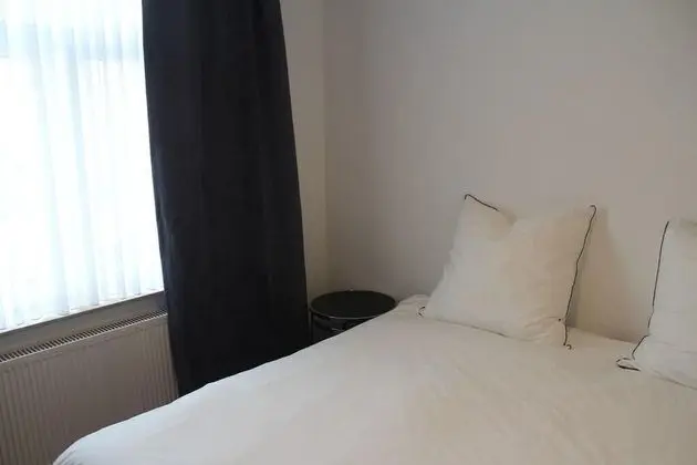 Apart Daire (Singapore)