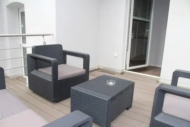 Apart Daire (Singapore)