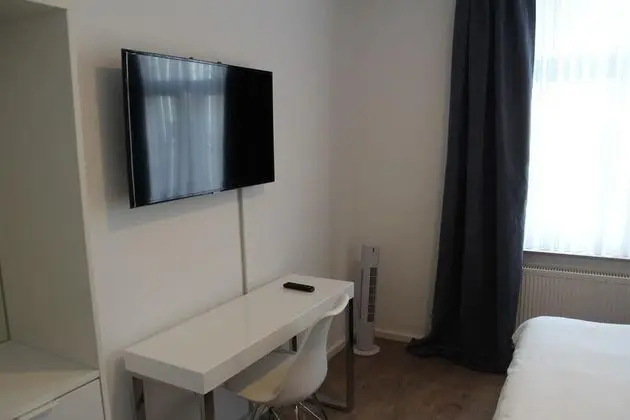 Apart Daire (Singapore)