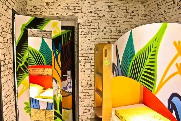6-Bed Dormitory,Private Bathroom - 1 Bed