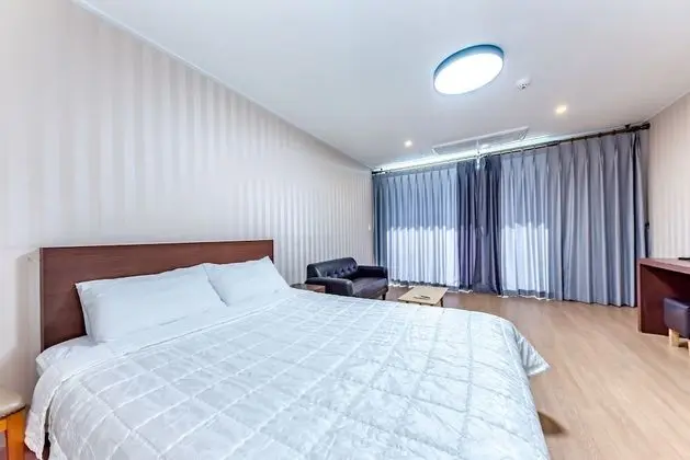 Business Tek Büyük Yataklı Oda, Şehir Manzaralı