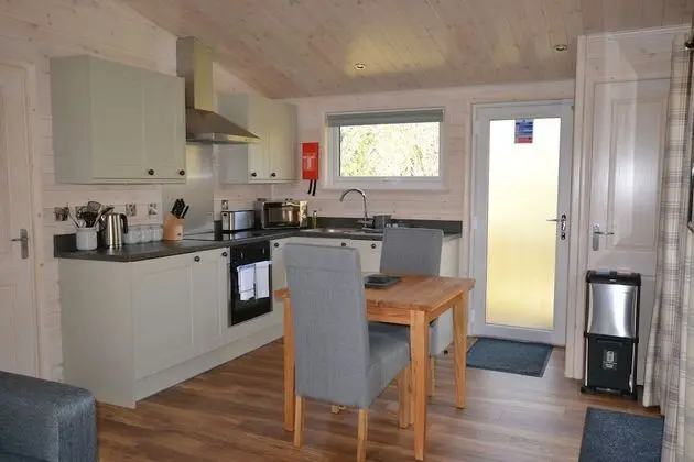 Luxury Apart Daire, Banyolu/Duşlu, Göl Manzaralı (Kingfisher Lodge)