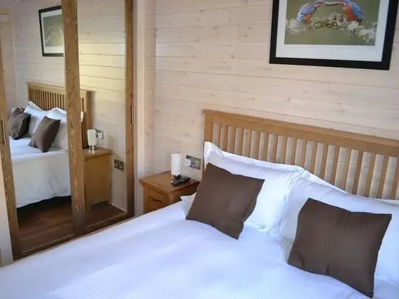 Luxury Apart Daire, Banyolu/Duşlu, Göl Manzaralı (Kingfisher Lodge)