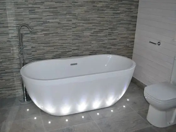 Luxury Apart Daire, Banyolu/Duşlu, Göl Manzaralı (Kingfisher Lodge)