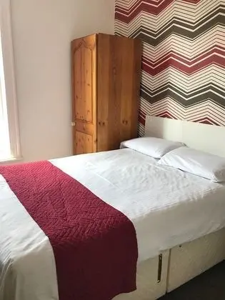Standard Tek Büyük Yataklı Oda