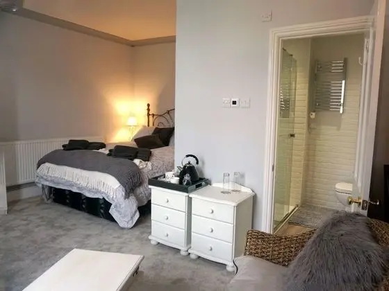 Luxury Tek Büyük Yataklı Oda, Banyolu/Duşlu