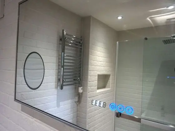 Luxury Tek Büyük Yataklı Oda, Banyolu/Duşlu