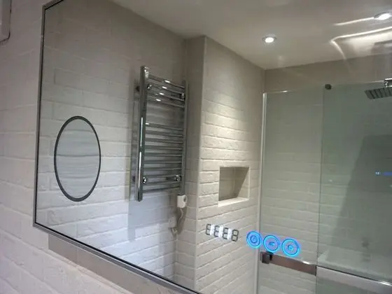 Luxury Tek Büyük Yataklı Oda, Banyolu/Duşlu