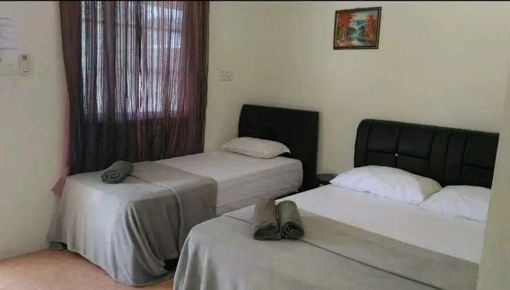 Üç Kişilik Oda