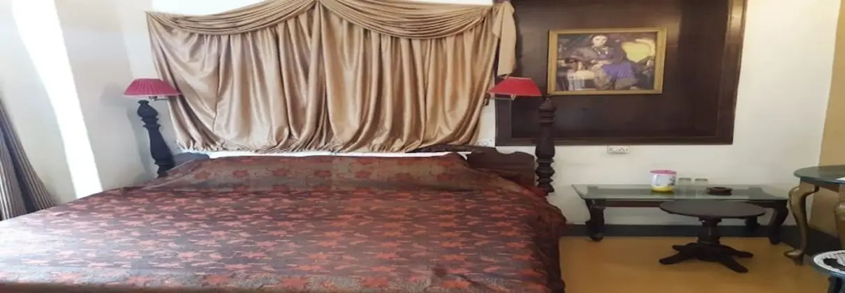 Design Tek Büyük Yataklı Oda, 1 Çift Kişilik Yatak, Sigara İçilmez