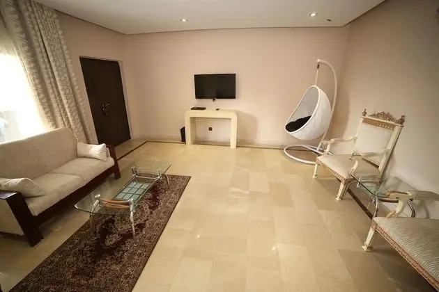Club Süit, 1 En Büyük (King) Boy Yatak, Sigara İçilebilir, Tepe Manzaralı