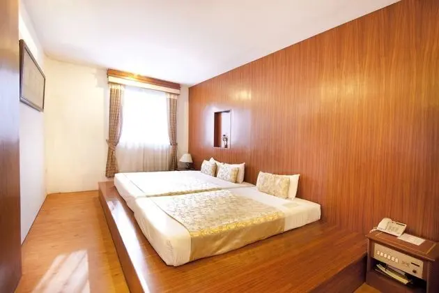Studio Triple Room