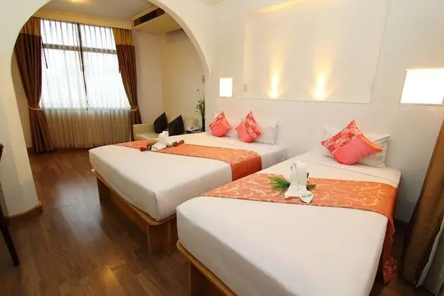 Studio Triple Room