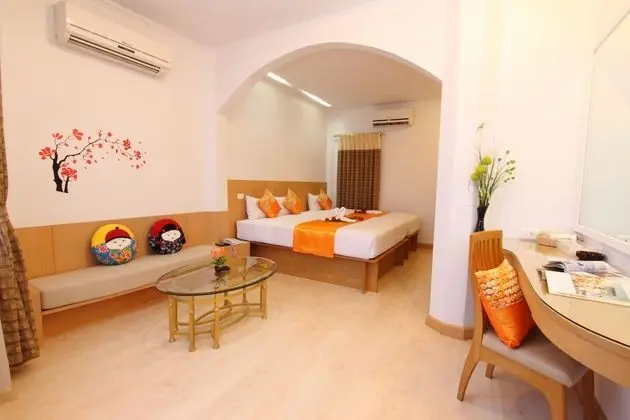 Studio Triple Room