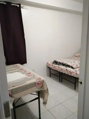 Tek Büyük Yataklı Oda, 1 Çift Kişilik Yatak, Ortak Banyo