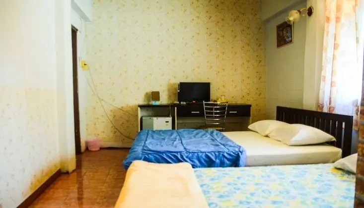 Standard Triple Room with Air-conditioner