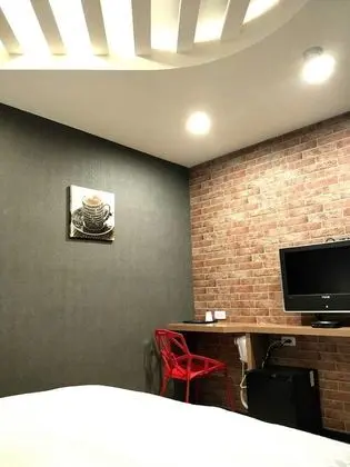 Basic Tek Büyük Yataklı Oda