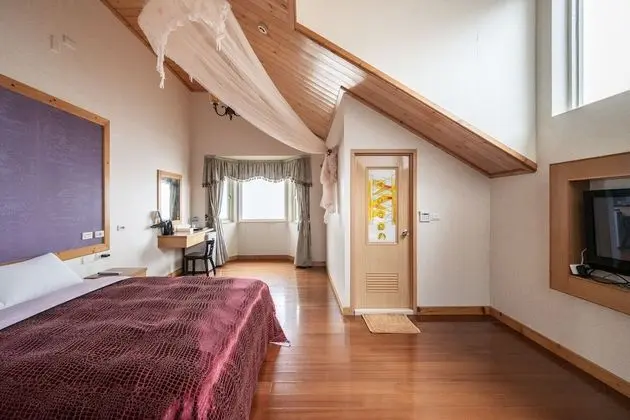 Deluxe Tek Büyük Yataklı Oda