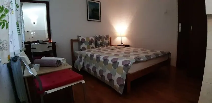 Basic Tek Büyük Yataklı Oda