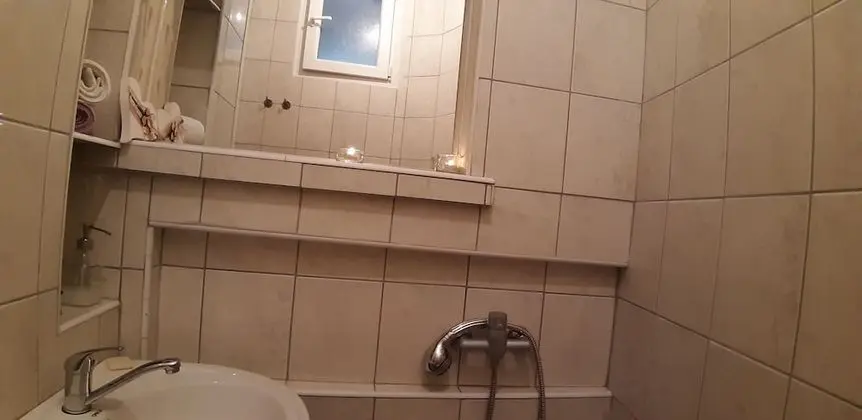 Basic Tek Büyük Yataklı Oda