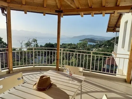 Exclusive Tek Büyük Yataklı Oda