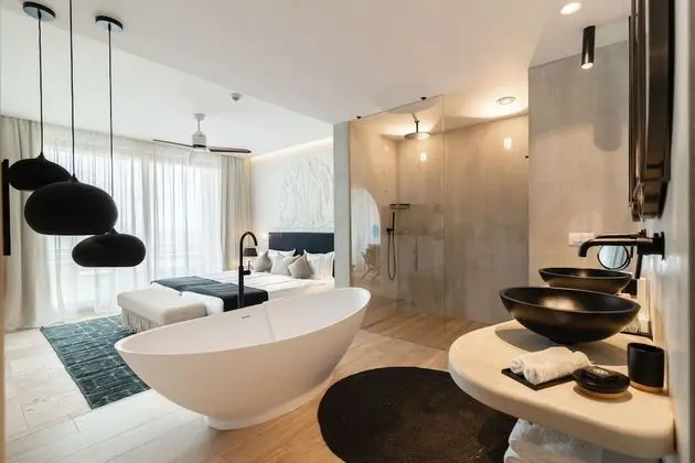 Luxury Apart Daire, 1 Yatak Odası, Balkon, Deniz Manzaralı (Free Access to AquaHouse & Beach)