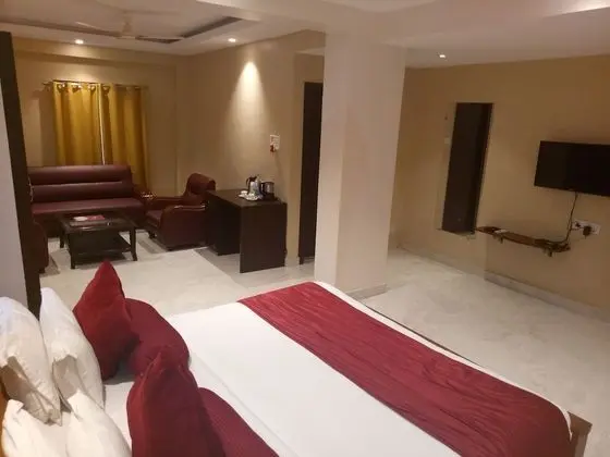 Family Tek Büyük Yataklı Oda