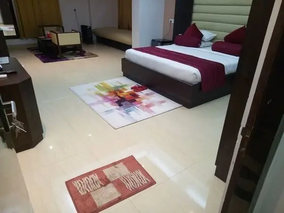 Family Tek Büyük Yataklı Oda