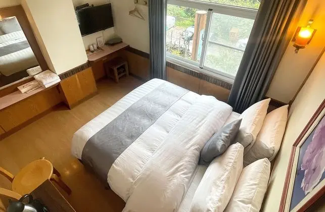 Panoramic Tek Büyük Yataklı Oda