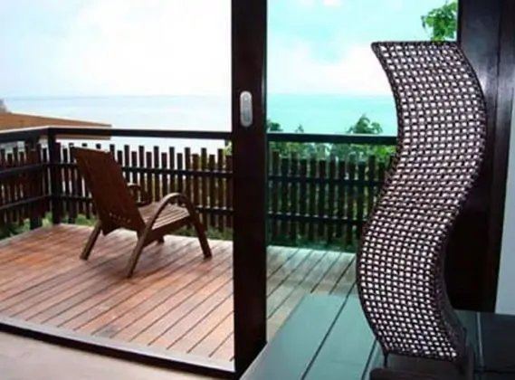 Deluxe Pavillion