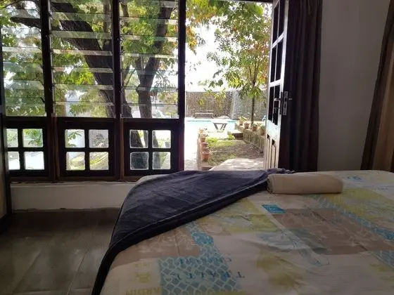 Economy Dağ Evi, Havuz Manzaralı