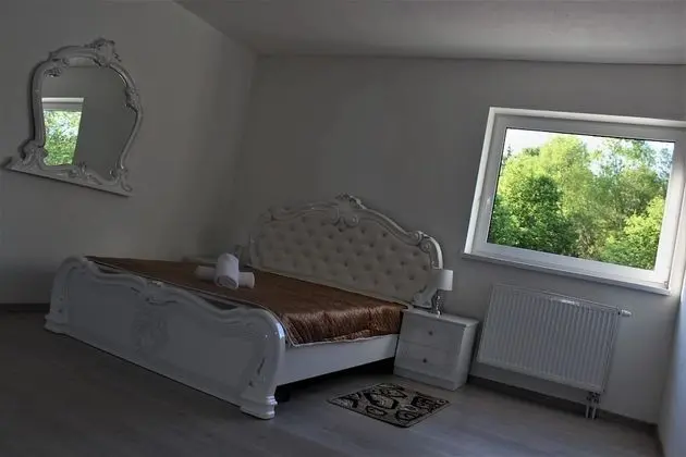 Classic Tek Büyük Yataklı Oda