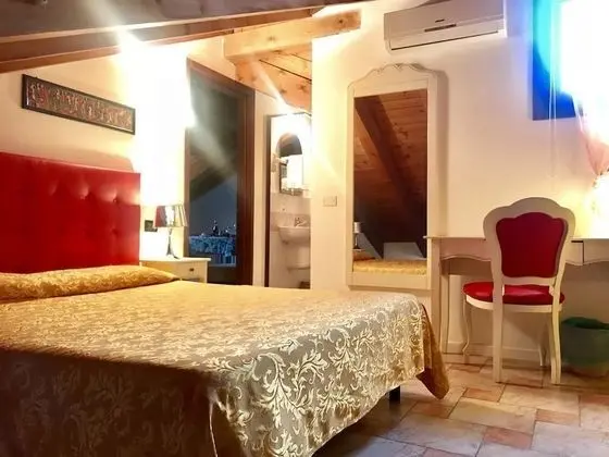 Tek Büyük Yataklı Oda
