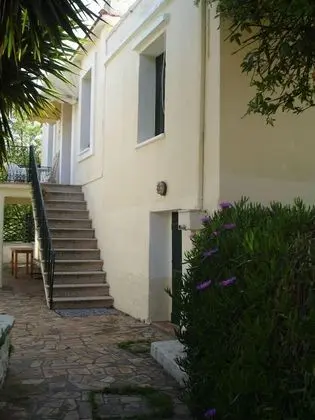 Family Ev, Avlu Manzaralı